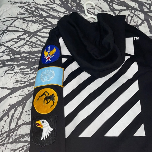 OFF-WHITE Multi Patches Over Sized Hoodie - Picture 8 of 10
